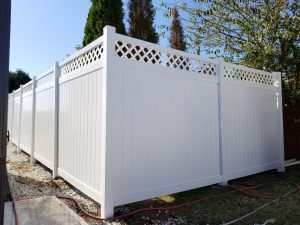 Pleasant Prairie Privacy Fence vinyl privacy fence lattice outdoor white 1 300x225