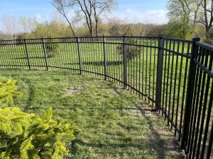 Franksville Fence Contractor Black Texture Flat Top Aluminum 300x225